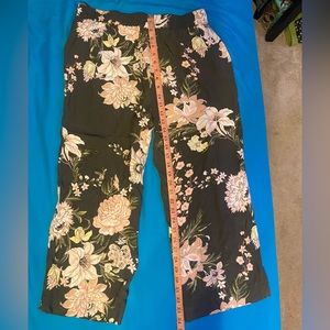 "4$/12" Loft Floral Pants